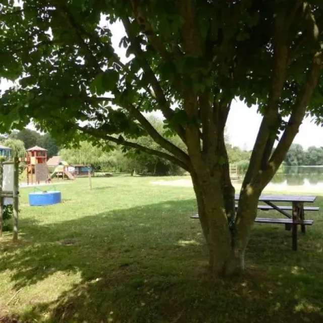 Découvrez le Plan d'eau de baignade de Chantenay-Villedieu