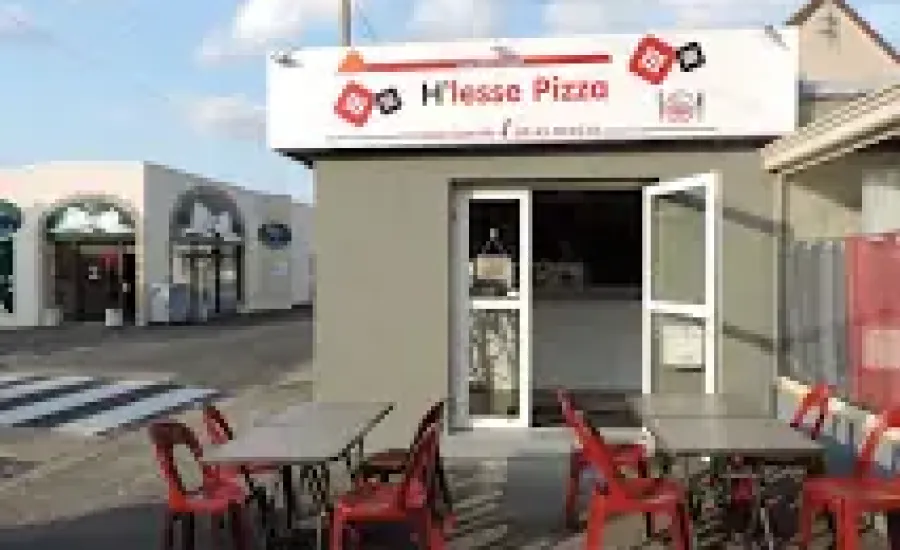 H'Lesse Pizza