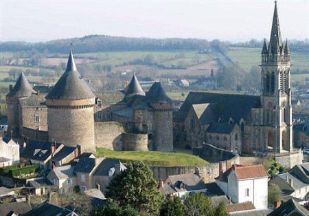 Château et collégiale de Sillé-le-Guillaume