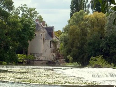 Moulin de Mervé au bord du Loir à Luché-Pringé