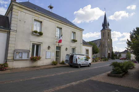 Mairie de Lhomme dans la vallée du Loir