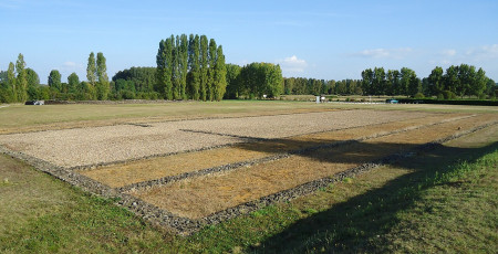 Les vestiges du forum sur le site archéologique de Cherré à Aubigné-Racan