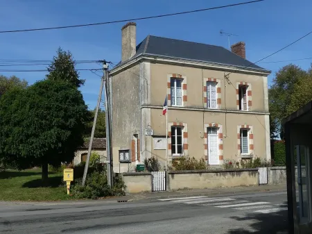 Mairie de Blèves, rue du Maine