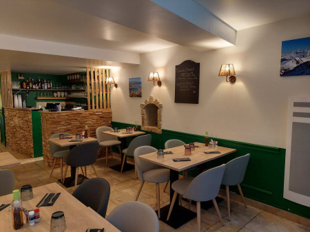 394377491_1070044591105795_8199728300145478703_n — salle1