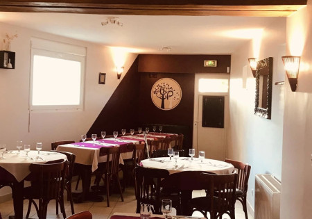 Au bois Sacré_Luché Pringé — PL