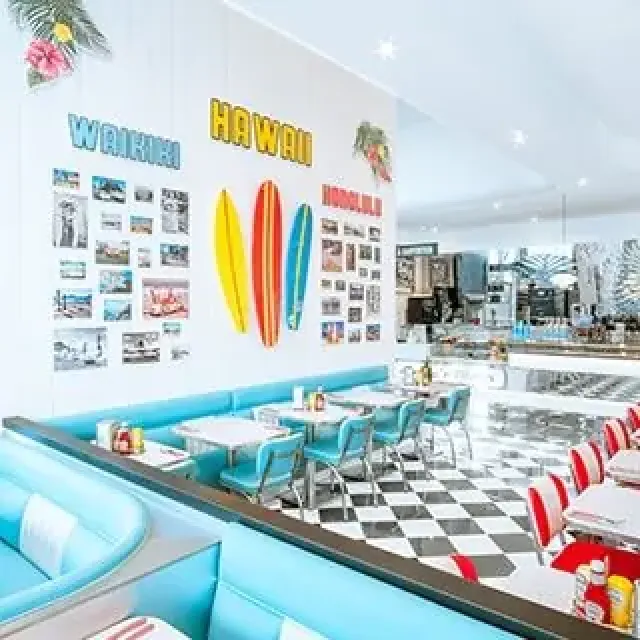 Holly's Diner