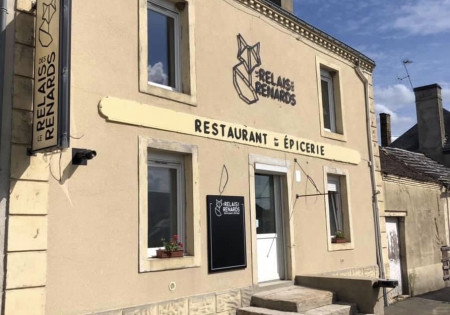 Restaurant Le Relais des Renards - Piacé - extérieur — © Claire Brilliet