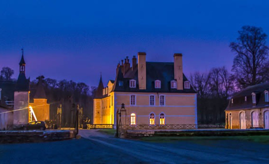 château de Dobert — Photo : La photo de Jojo — CC BY-SA 4.0 — https://commons.wikimedia.org/wiki/File:Ch%C3%A2teau_Dobert_-_Avoise.jpg