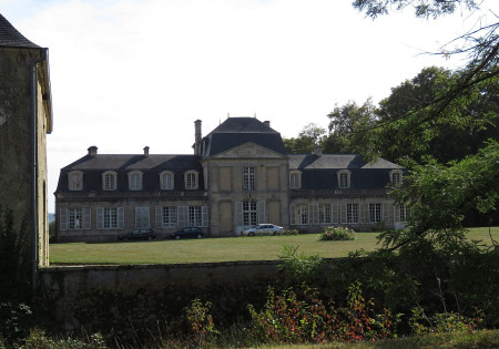 Chateau De Montigny
