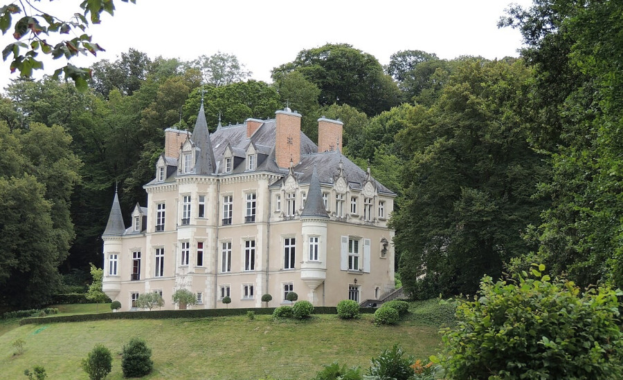 château de Montertreau — Photo : HubertduMaine — CC BY-SA 3.0 — https://commons.wikimedia.org/wiki/File:Montertreau.JPG