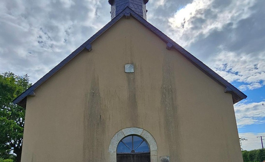 chapelle Saint-Mathurin de Rouessé-Vassé — Photo : Esquila — CC0 — https://commons.wikimedia.org/wiki/File:Chapelle_Saint-Mathurin_de_Rouess%C3%A9-Vass%C3%A9.jpg