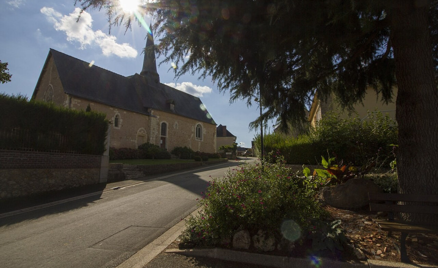 église Notre-Dame-de-la-Visitation de Thoiré-sur-Dinan — Photo : Touzé Eric — CC BY-SA 3.0 — https://commons.wikimedia.org/wiki/File:72356_thoire-sur-dinan_eglise.jpg