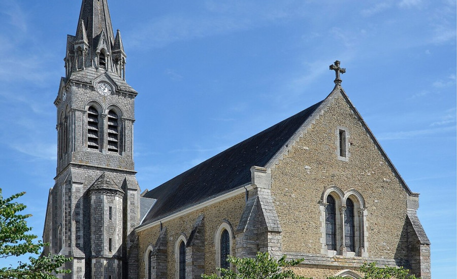 église Saint-Germain d'Yvré-l'Évêque — Photo : Selbymay — CC BY-SA 3.0 — https://commons.wikimedia.org/wiki/File:Yvre-l%27Eveque_-_Eglise_Saint-Germain_01.jpg