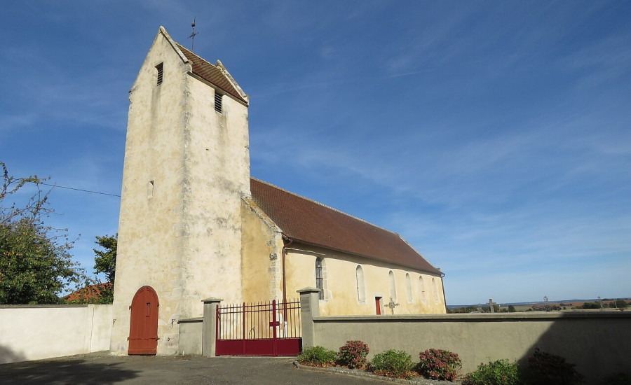 église Notre-Dame de Marollette — Photo : Yodaspirine — CC BY-SA 4.0 — https://commons.wikimedia.org/wiki/File:Marollette_-_%C3%89glise.jpg