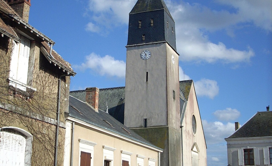 église Sainte-Madeleine de Mulsanne — Photo : Touzé Eric — CC BY-SA 3.0 — https://commons.wikimedia.org/wiki/File:72213-eglise.jpg