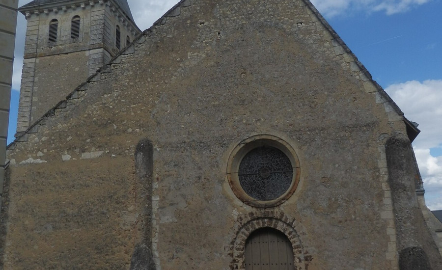 église Notre-Dame de Courdemanche — Photo : Yodaspirine — CC BY-SA 4.0 — https://commons.wikimedia.org/wiki/File:Eglise_Notre-Dame_de_Courdemanche_02.JPG